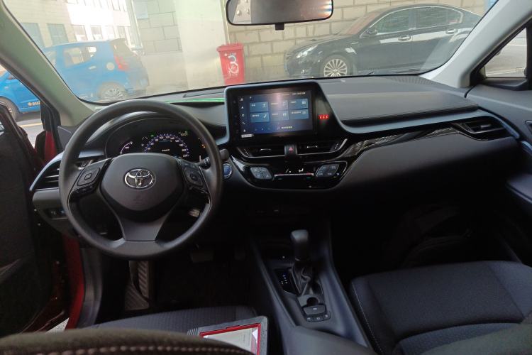 Used Toyota IZOA 2021 Dual-Motor 2.0L Yixiang Edition Center Console