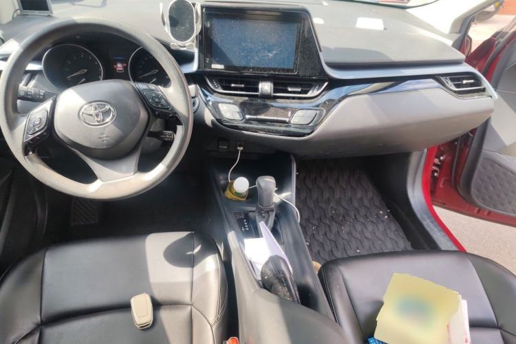 Used Toyota IZOA 2021 2.0L Enjoy Edition Center Console