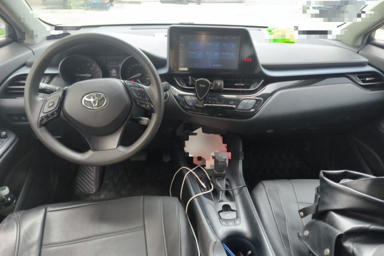 Used Toyota IZOA 2021 2.0L Enjoy Edition Center Console