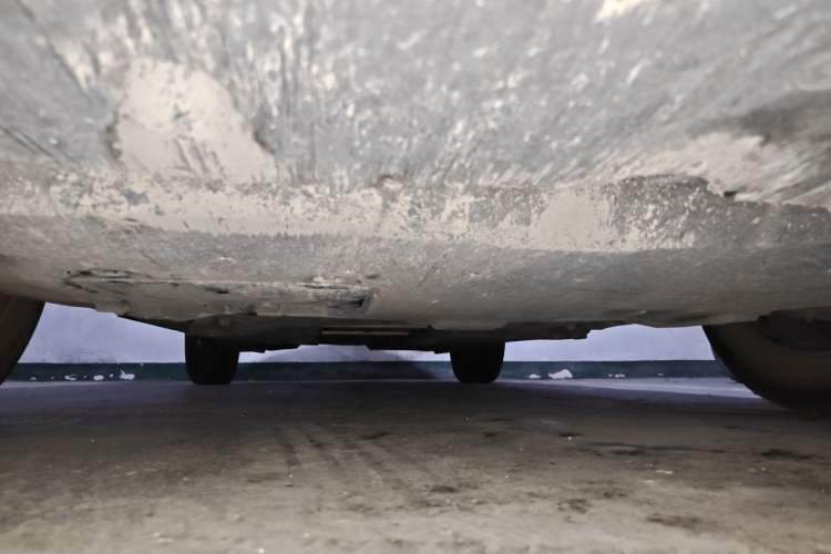 Used Toyota IZOA 2021 2.0L Yixing Version Chassis Front