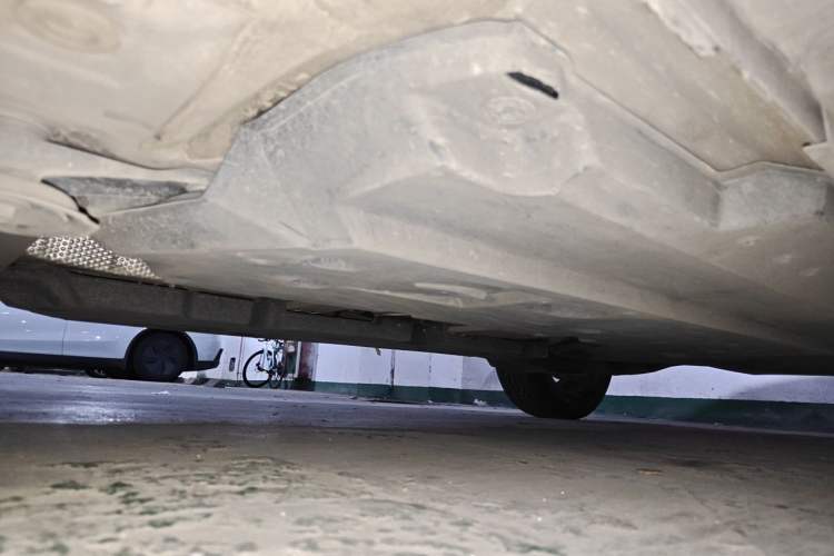 Used Toyota IZOA 2021 2.0L Yixing Version Chassis Front Left