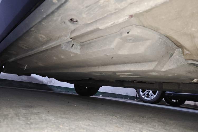 Used Toyota IZOA 2021 2.0L Yixing Version Chassis Front Right