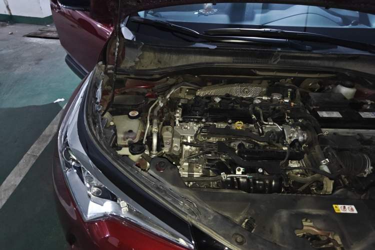 Used Toyota IZOA 2021 2.0L Yixing Version Engine Bay Right