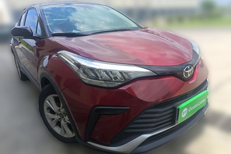 Used Toyota IZOA 2021 2.0L Enjoy Edition Front Right 45 Deg