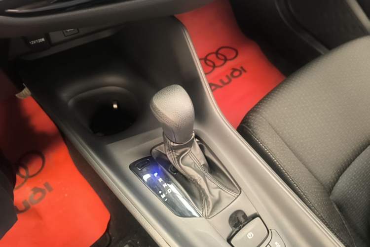 Used Toyota IZOA 2021 2.0L Enjoy Edition Gear Lever