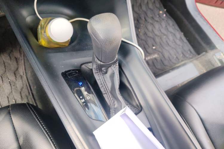 Used Toyota IZOA 2021 2.0L Enjoy Edition Gear Lever