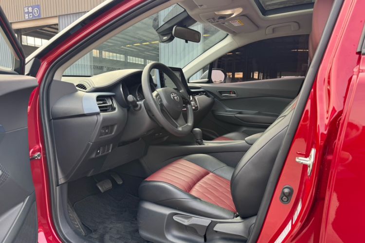 Used Toyota IZOA 2021 2.0L Enjoy Edition Left Front Seat