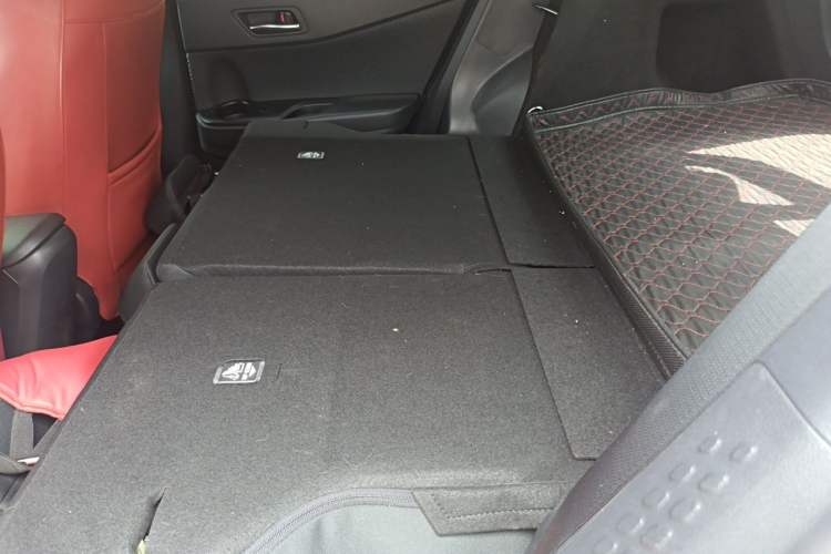 Used Toyota IZOA 2021 2.0L Enjoy Edition Left Rear Seat