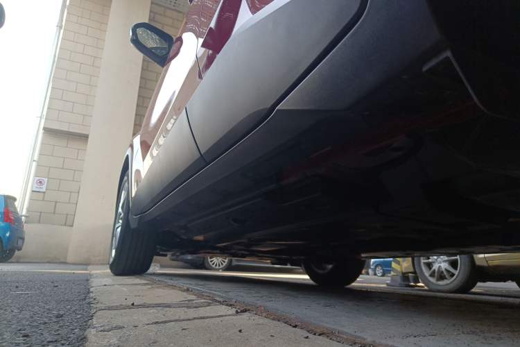 Used Toyota IZOA 2021 Dual-Motor 2.0L Yixiang Edition Left Side Sill