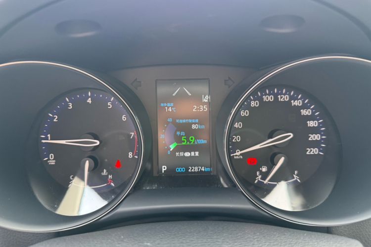 Used Toyota IZOA 2021 2.0L Enjoy Edition Odometer Close Up