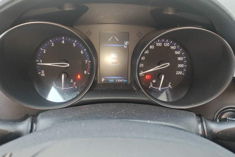 Used Toyota IZOA 2021 2.0L Yichi SPORT Odometer Close Up