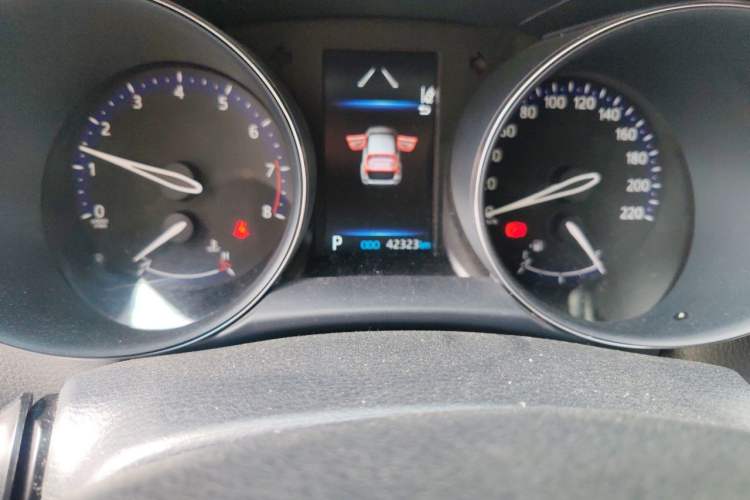 Used Toyota IZOA 2021 2.0L Enjoy Edition Odometer Close Up