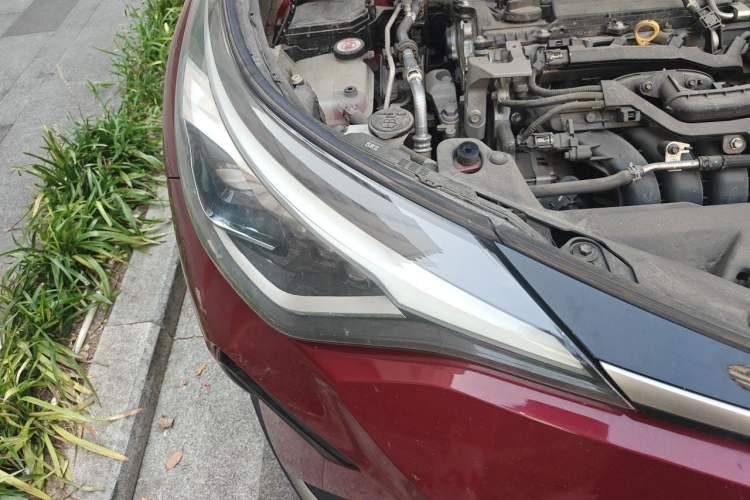 Used Toyota IZOA 2021 2.0L Yichi SPORT Right Front Headlight