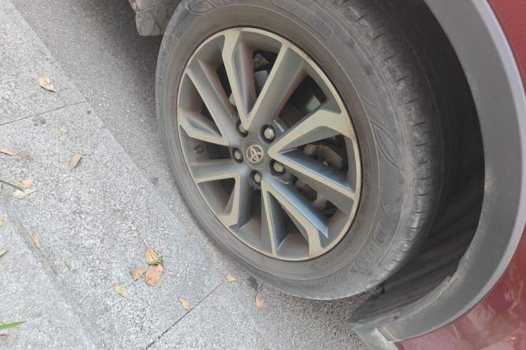 Used Toyota IZOA 2021 2.0L Yichi SPORT Right Front Wheel Hub