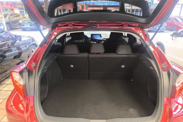 Used Toyota IZOA 2021 2.0L Enjoy Edition Trunk