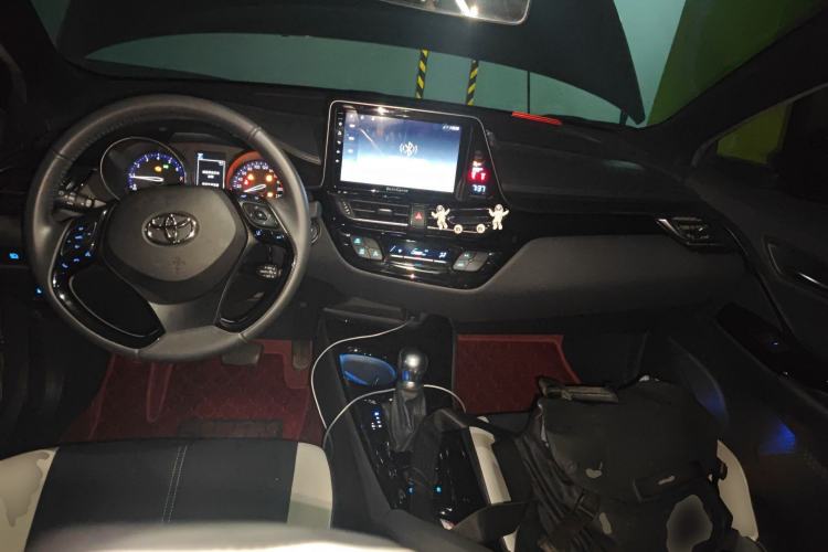 Used Toyota IZOA 2021 2.0L Yichi SPORT Center Console