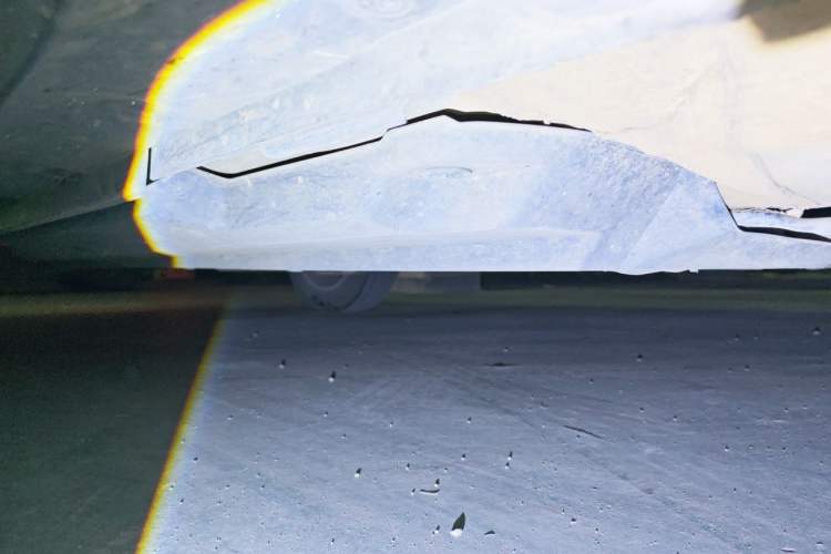 Used Toyota IZOA 2021 Dual-Motor 2.0L Yixiang Edition Chassis Front Right