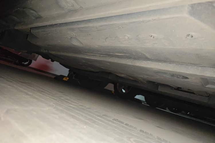 Used Toyota IZOA 2021 2.0L Yichi SPORT Chassis Front Right