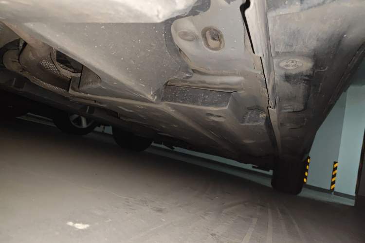 Used Toyota IZOA 2021 2.0L Yichi SPORT Chassis Rear Right