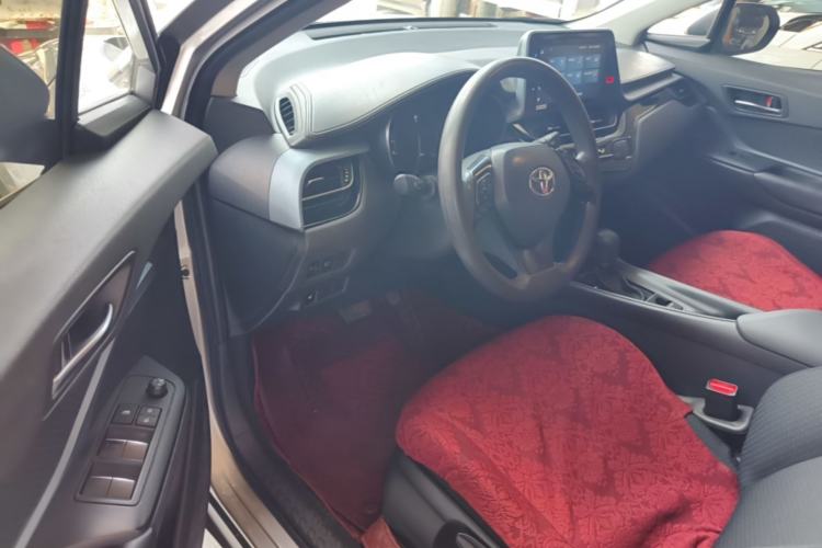 Used Toyota IZOA 2021 2.0L Enjoy Edition Driver Seat