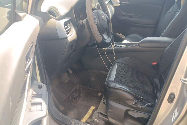 Used Toyota IZOA 2021 2.0L Enjoy Edition Driver Seat