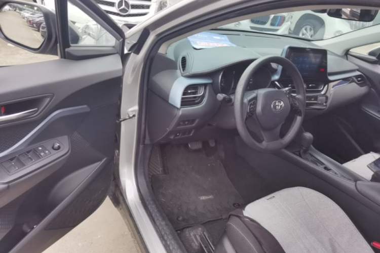 Used Toyota IZOA 2021 2.0L Yichi Version Driver Seat