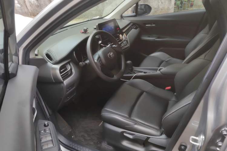 Used Toyota IZOA 2021 2.0L Yidong Edition Driver Seat