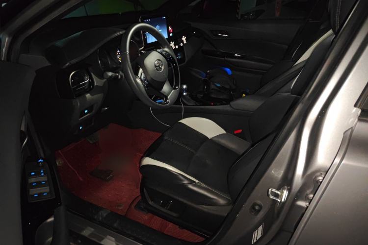 Used Toyota IZOA 2021 2.0L Yichi SPORT Driver Seat