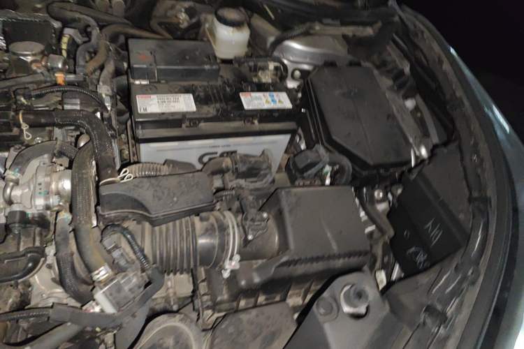 Used Toyota IZOA 2021 2.0L Yichi SPORT Engine Bay Left