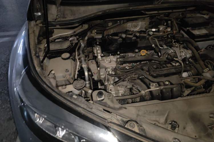 Used Toyota IZOA 2021 2.0L Enjoy Edition Engine Bay Right