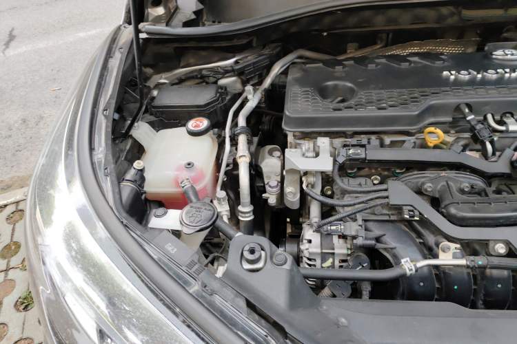 Used Toyota IZOA 2021 2.0L Enjoy Edition Engine Bay Right