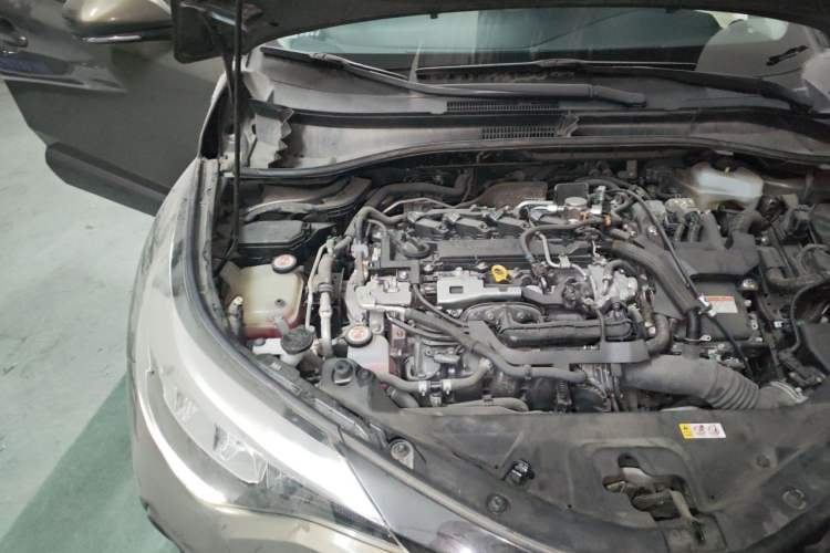 Used Toyota IZOA 2021 Dual-Motor 2.0L Yixiang Edition Engine Bay Right