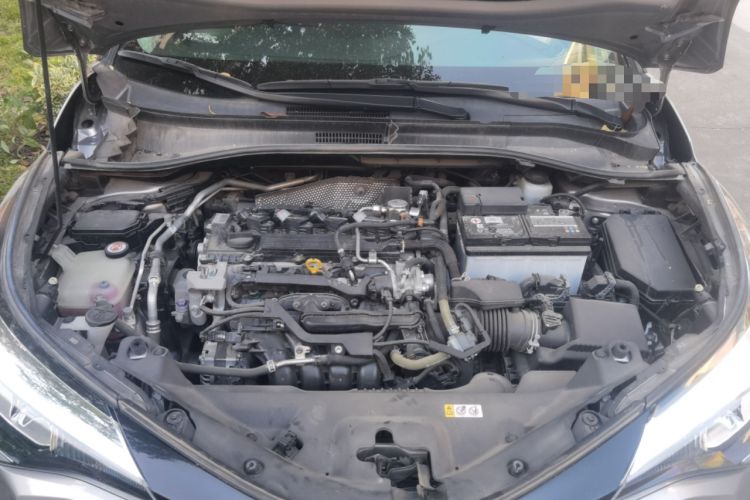 Used Toyota IZOA 2021 2.0L Enjoy Edition Engine Bay