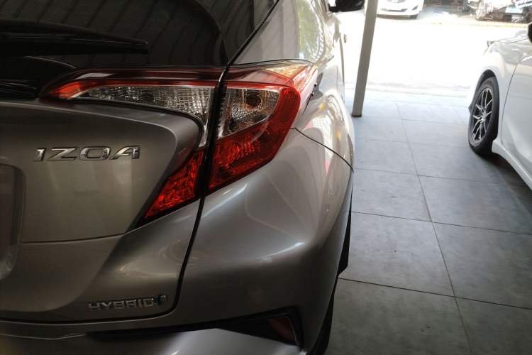 Used Toyota IZOA 2021 Dual-Motor 2.0L Yi Xing Edition Exterior 1