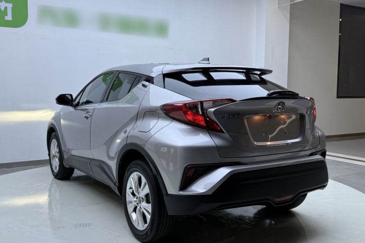 Used Toyota IZOA 2021 2.0L Yixing Version Exterior 4