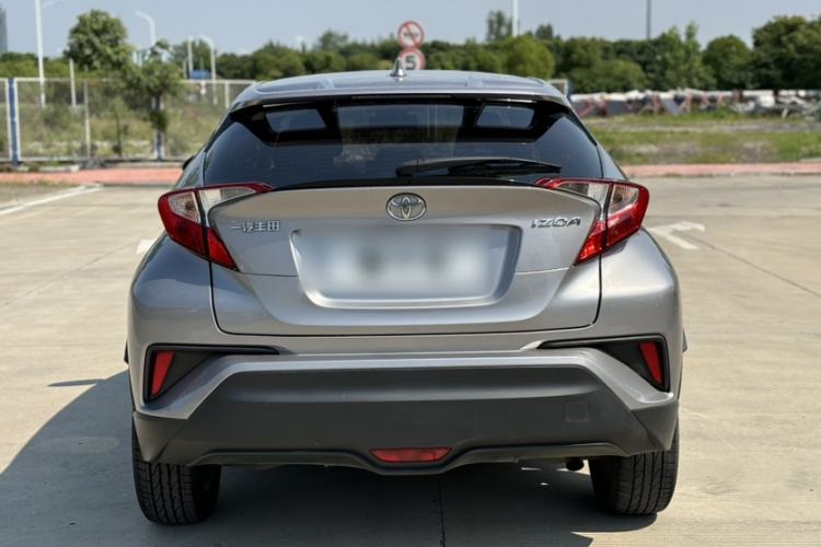 Used Toyota IZOA 2021 2.0L Yichi Version Exterior 6