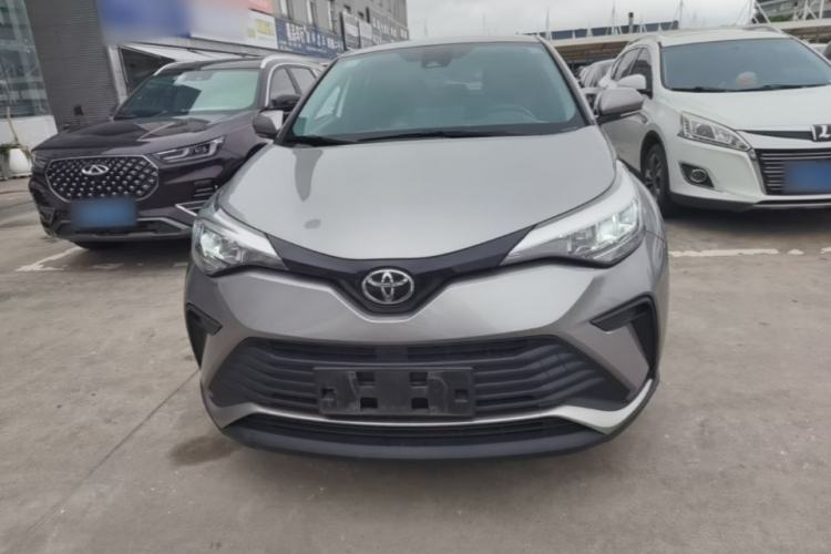 Used Toyota IZOA 2021 2.0L Yichi Version Front