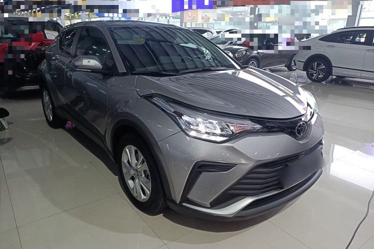Used Toyota IZOA 2021 2.0L Enjoy Edition Front Right 45 Deg