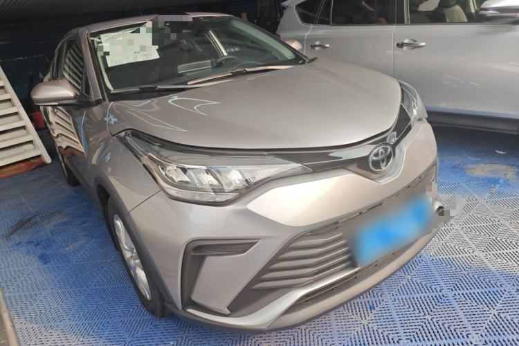 Used Toyota IZOA 2021 2.0L Enjoy Edition Front Right 45 Deg