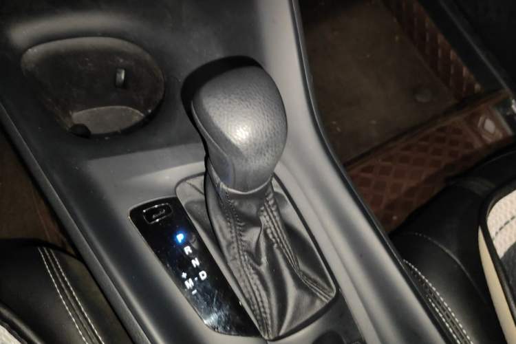 Used Toyota IZOA 2021 2.0L Enjoy Edition Gear Lever