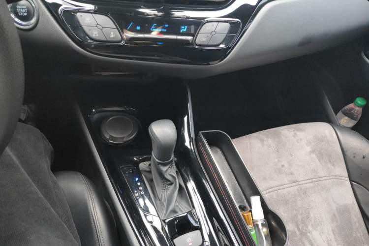 Used Toyota IZOA 2021 2.0L Enjoy Edition Gear Lever