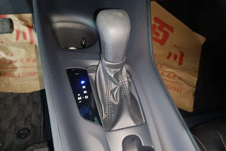 Used Toyota IZOA 2021 2.0L Enjoy Edition Gear Lever