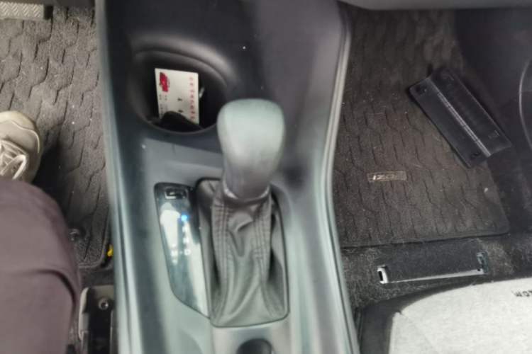 Used Toyota IZOA 2021 2.0L Yichi Version Gear Lever