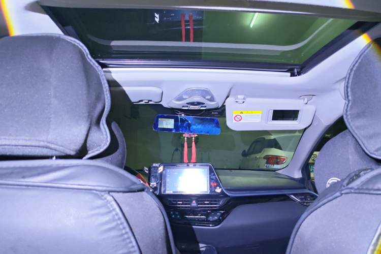 Used Toyota IZOA 2021 Dual-Motor 2.0L Yixiang Edition Headliner