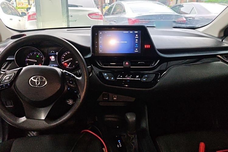 Used Toyota IZOA 2021 2.0L Enjoy Edition Interior 1
