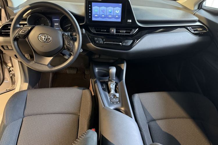Used Toyota IZOA 2021 2.0L Yixing Version Interior 1