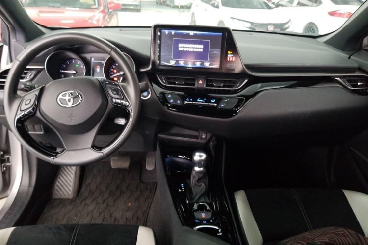 Used Toyota IZOA 2021 2.0L Yichi SPORT Interior 1