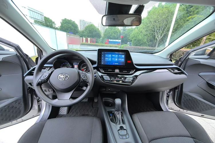 Used Toyota IZOA 2021 2.0L Enjoy Edition Interior 1