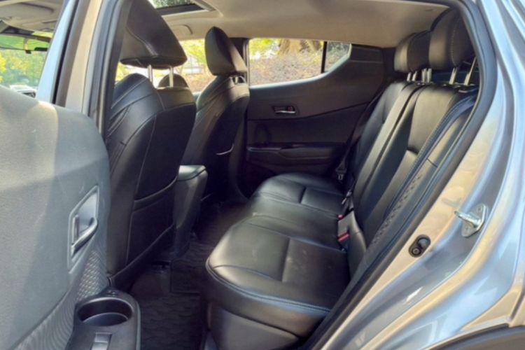 Used Toyota IZOA 2021 2.0L Yixing Version Interior 2