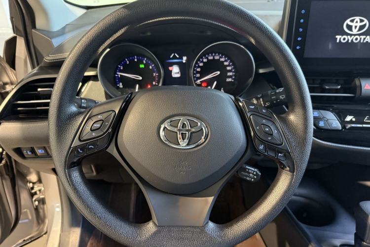 Used Toyota IZOA 2021 2.0L Yixing Version Interior 2